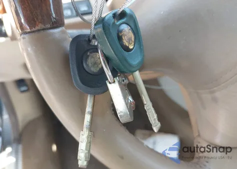 1997 Jaguar Xj6 Vanden Plas z USA, uszkodzony, nr VIN SAJKX6246VC804611